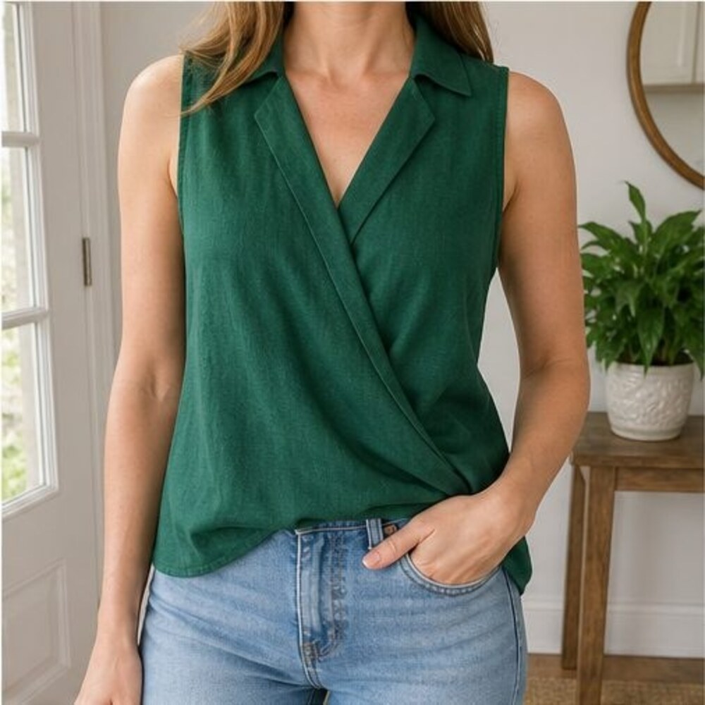 Emerald Ruffle Blouse - Picture 2 of 6